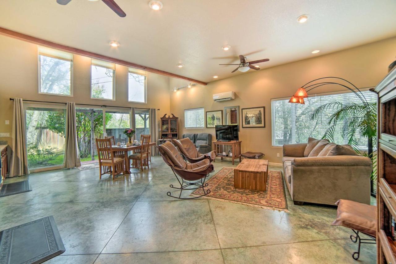 Hilltop Loft Ukiah Vacation Rental! Εξωτερικό φωτογραφία
